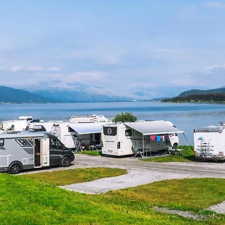 Topcamp Havblikk - Helgeland Camping 3*